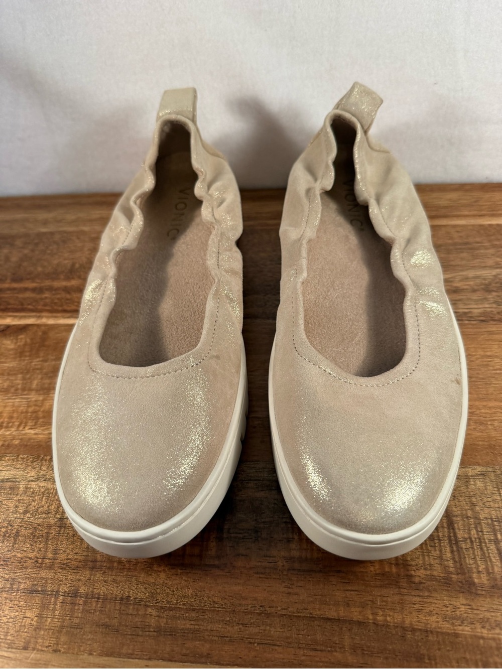 Vionic Uptown Ballet Slip-Ons Shimmery Soft Gold Leather Size 7